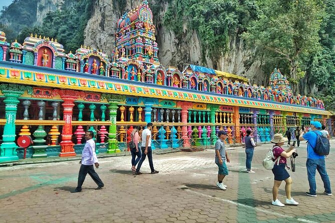 Kuala Lumpur Grand Full Day Guided Tour with 25 Attractions (SIC) - Guides can make the fast schedule worthwhile
