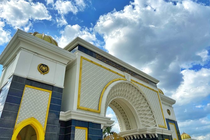 Kuala Lumpur Half Day City Tour (Private Tour) - Istana Negara and Malaysia’s royal setting