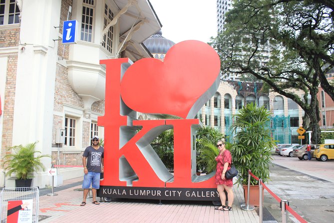 Kuala Lumpur Half Day Guided City Tour (SIC/Shared Tour) - Istana Negara: photographing the royal entrance