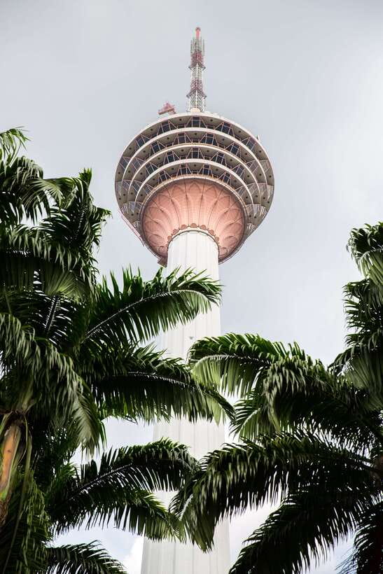 Kuala Lumpur: Half-Day Photo Tour with Petronas Twin Towers - Petronas Twin Towers and the famous skybridge