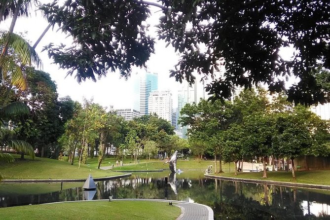 Kuala Lumpur InfoFun Walking Tour Experience - Central Market and the city’s handmade side