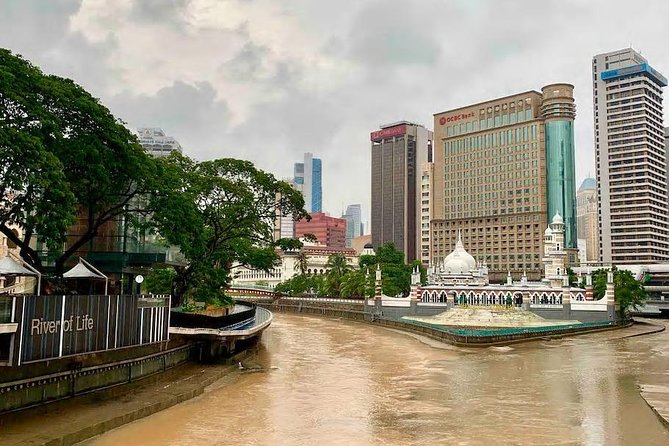 Kuala Lumpur InfoFun Walking Tour Experience - The morning route: National Mosque and green space