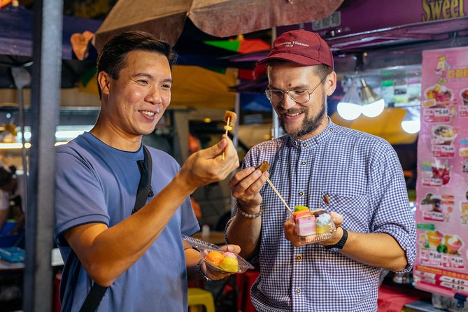 Kuala Lumpur Local Street Food Private Walking Tour by Night - What this private Kuala Lumpur food walk is really like