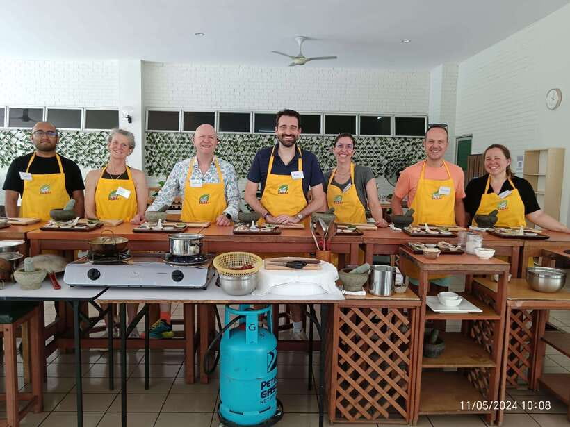 Kuala Lumpur: Malaysian Cooking Class with Market Tour - The transfer from market to LaZat Cooking School