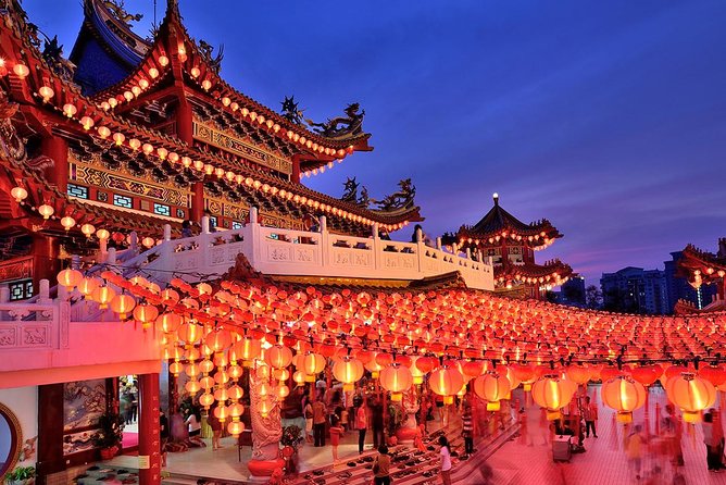 Kuala Lumpur Night Tour - Thean Hou Temple adds a hilltop pause