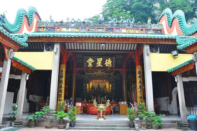 Kuala Lumpur Night Tour - The River of Life shows Kuala Lumpur’s modern side