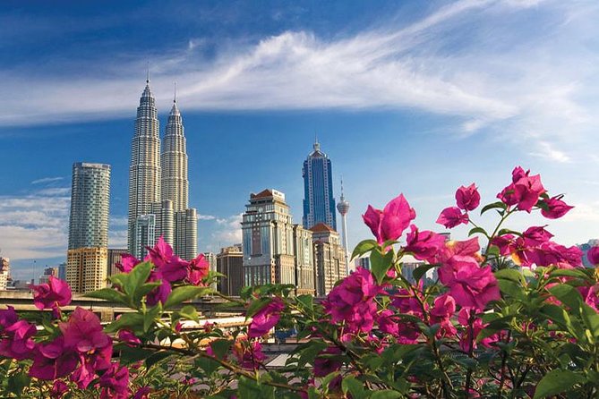 Kuala Lumpur Notable Landmarks & City Highlights Tour - The National Monument and a final look at independence