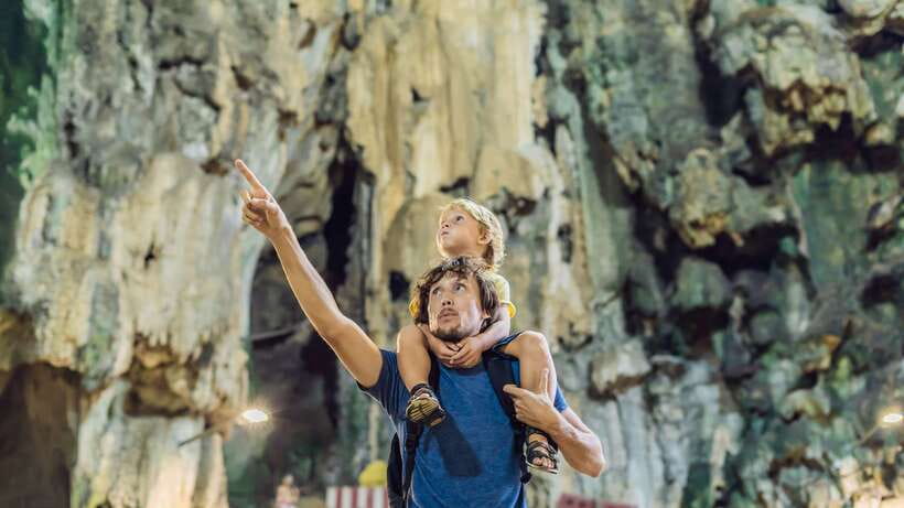 Kuala Lumpur: Private Batu Cave, National Mosque Tour, Lunch - Thean Hou Temple and Kuala Lumpur from the hill
