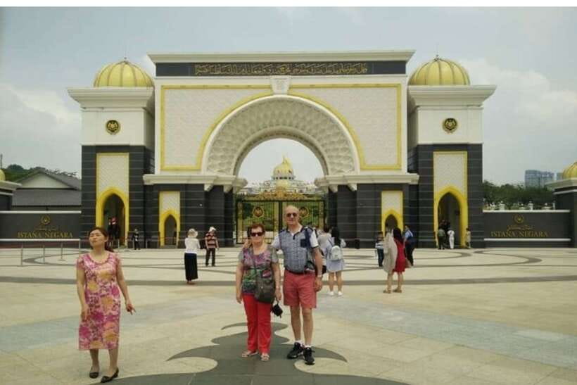 Kuala Lumpur: Private custom walking tour with a local guide - A Flexible First Look at Kuala Lumpur