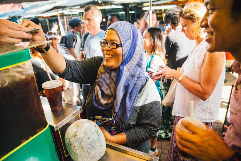 Kuala Lumpur: Private Food Tour – 10 Tastings with Locals - Petaling Street and Kuala Lumpur’s old center