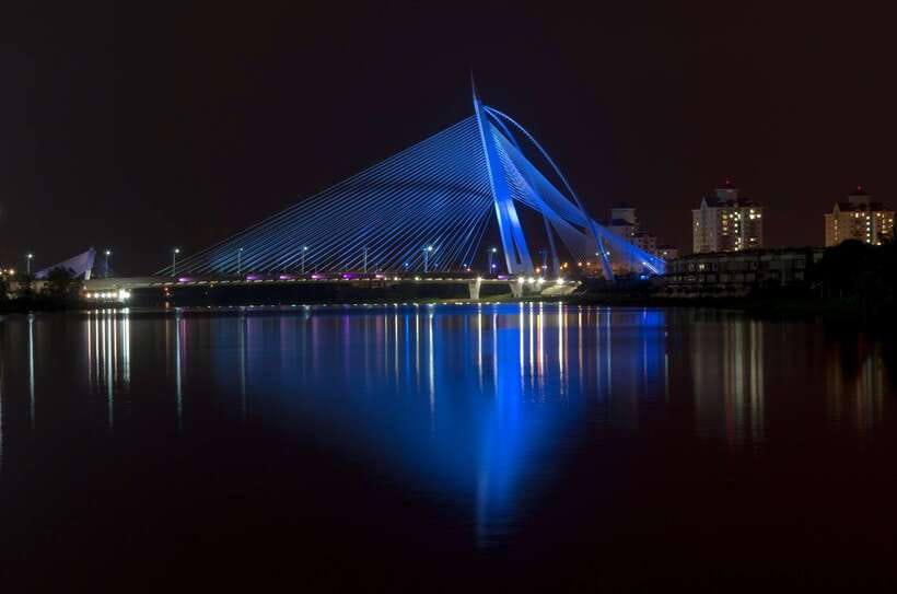 Kuala Lumpur: Putrajaya City Tour with Lake Cruise - The International Convention Centre viewpoint
