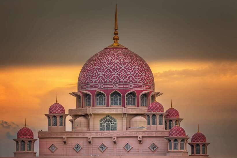 Kuala Lumpur: Putrajaya Tour with Traditional Boat Cruise - The 30-minute Cruise Tasik Putrajaya