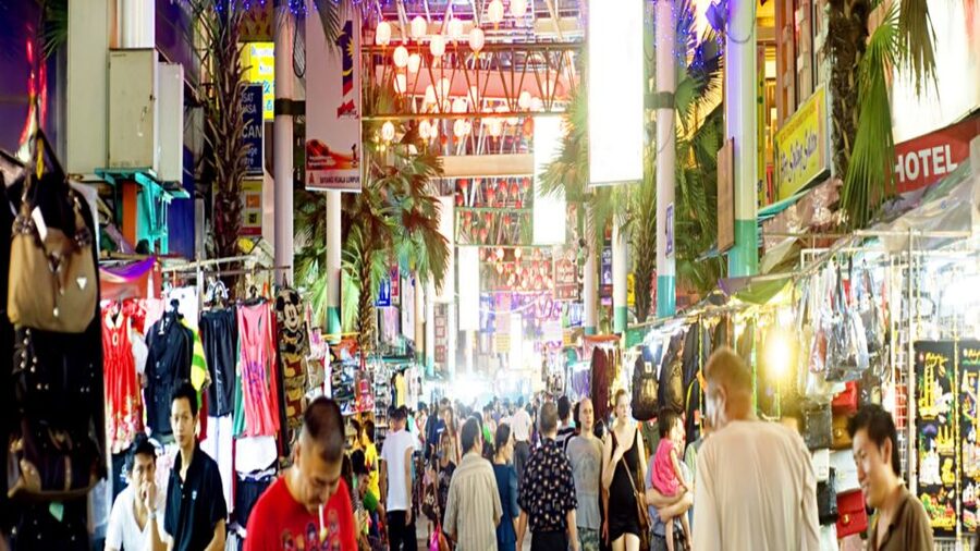 Kuala Lumpur: Street Market Exploration & Shopping Tour - Chinatown for bargains and local food