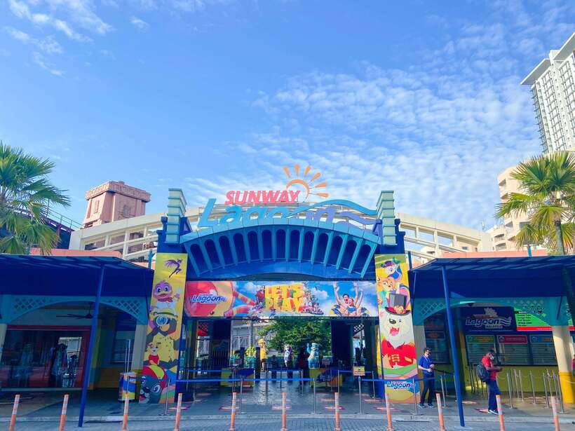 Kuala Lumpur: Sunway Lagoon Ticket & 1-Way Transfer - What your Sunway Lagoon day actually includes