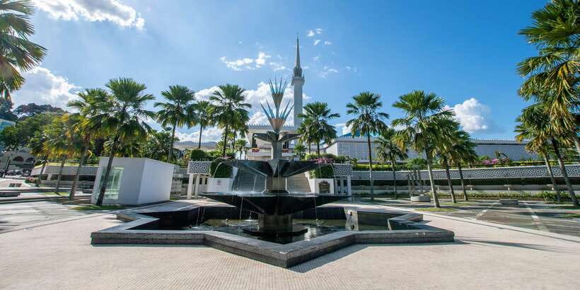 Kuala Lumpur: Temple & Shrine Private Half Day Tour - Gurdwara Sahib and the Sikh community