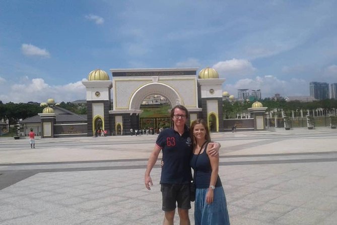 Kuala Lumpur Tour Cruise Excursion from Port Klang - Batu Caves and the 272-step climb
