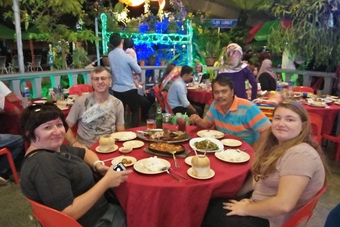 Kuala Selangor Fireflies Tour with Fort Altingsburg & Dinner - Silvered leaf monkeys and simple wildlife etiquette