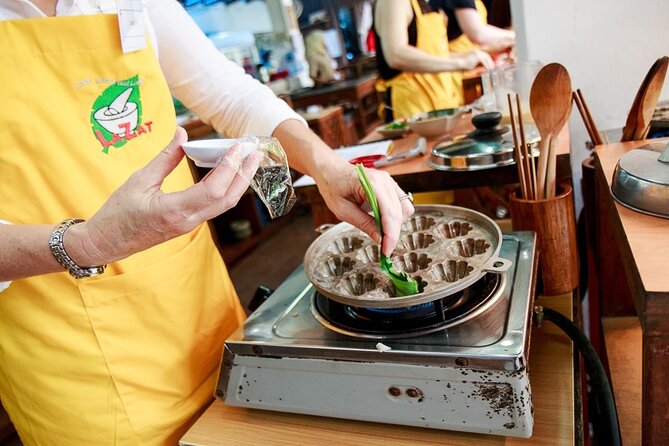 LaZat Malaysian Cooking Class - Cooking with your own burner and mortar