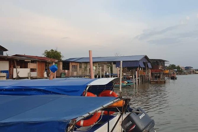 Magical Fireflies Tour - Sri Shakti Temple as a brief roadside stop