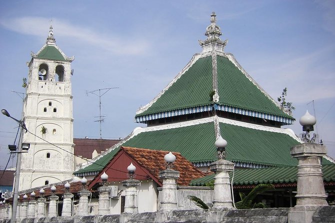 Malacca Day Trip From Kuala Lumpur - Jonker Street: allow time for more than a photograph