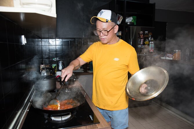 Malaysia Cooking Classes With Local - Preparing nasi lemak, Malaysia’s classic comfort dish
