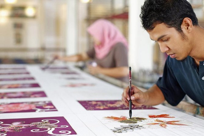 Malaysia Countryside and Batucaves from Kuala Lumpur - Royal Selangor and the pewter-making process
