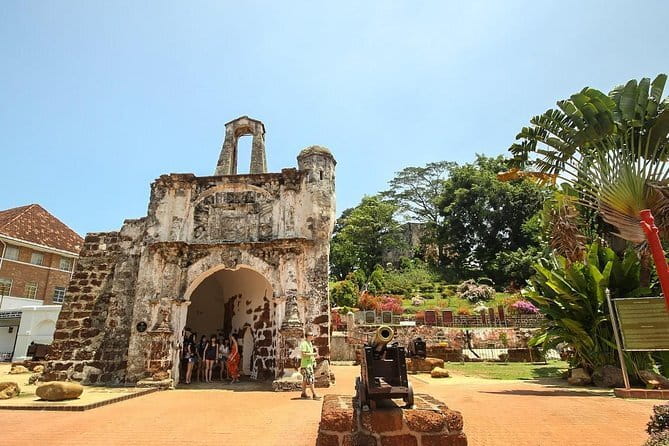 Melaka Full-Day Trip From Kuala Lumpur - Mini Malaysia starts the day with a broad overview