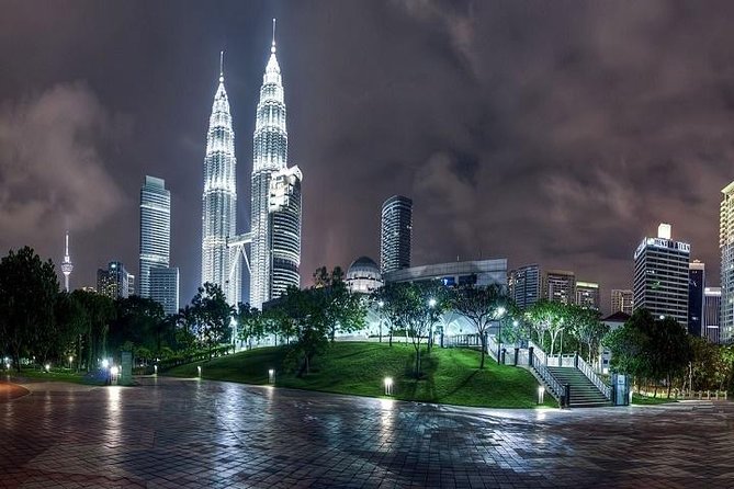 Petronas Twin Tower E-Ticket Including The Skybridge - Starting at Suria KLCC beneath the towers