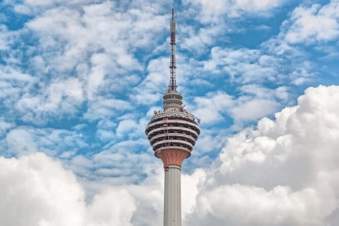 Petronas Twin Towers Special Entrance & Dining With Expert Guide - What you see on floors 41 and 42
