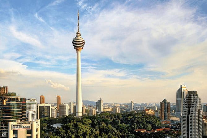 Petronas Twin Towers Special Entrance & Dining With Expert Guide - Who will enjoy this experience most?