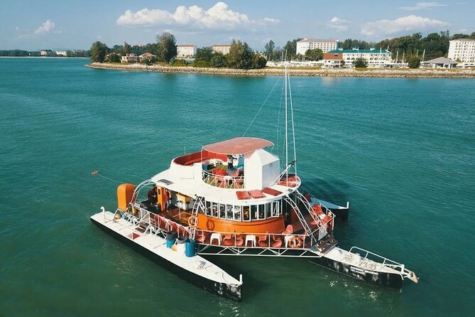 Port Dickson Beach Day Tour with Sunset Cruise - The driver can shape the whole day