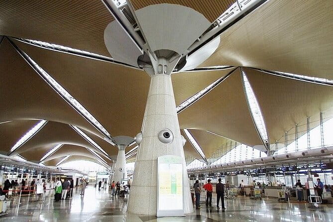 Premium Airport Transfer Kuala Lumpur - Communication before you leave the terminal