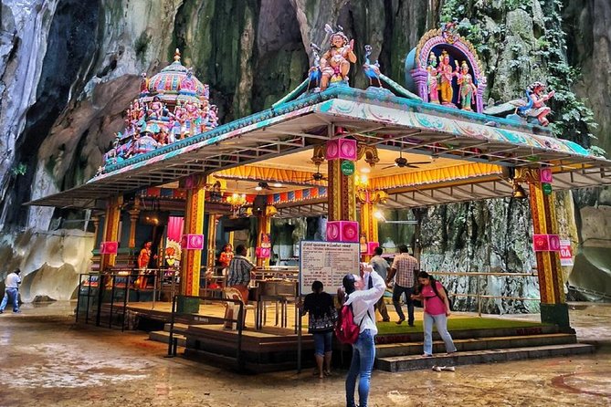 Private Batu Caves, National Mosque & Religious Tour with Lunch - Central Market: the best place for souvenirs