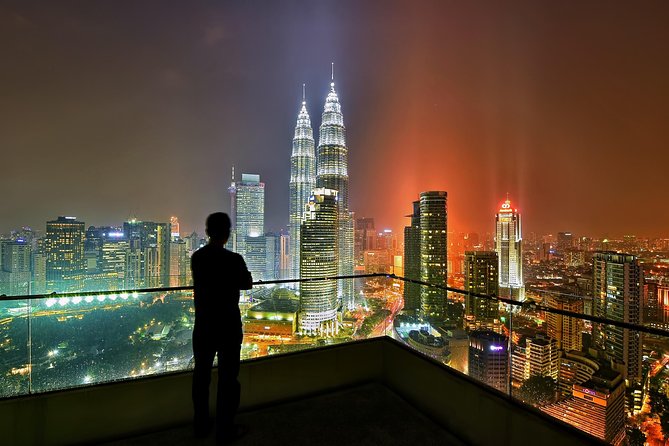 Private Day Kuala Lumpur Photographic Tour With Petronas Twin Tower & Batu Caves - Petronas Twin Towers: start with Kuala Lumpur’s icon