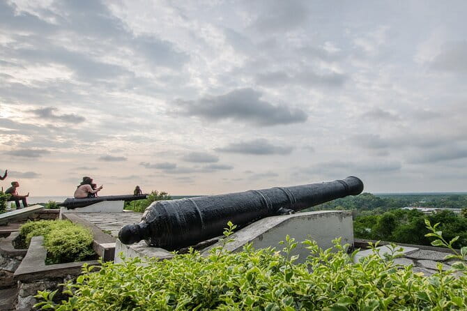 Private Fireflies Tour with Blue Tears and Seafood Dinner - Bukit Melawati’s hilltop history and views