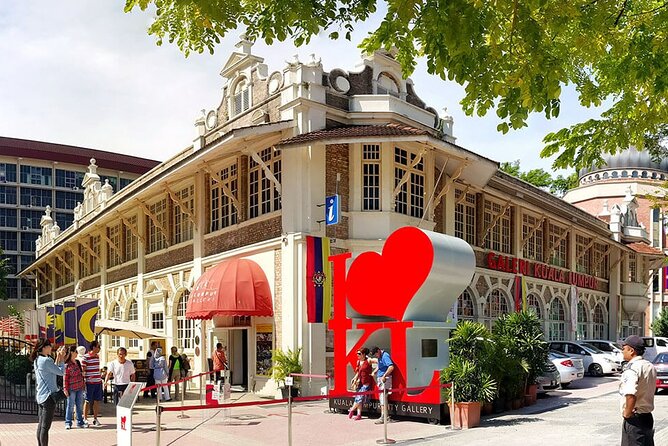 Private FullDay Tour includes Petronas Twin Towers & Batu Caves - Merdeka Square and the city’s civic landmarks