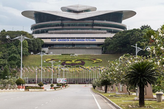 Private Half-Day Putrajaya Tour with Lake Cruise from Kuala Lumpur - Private transport, timing, and the $75 price