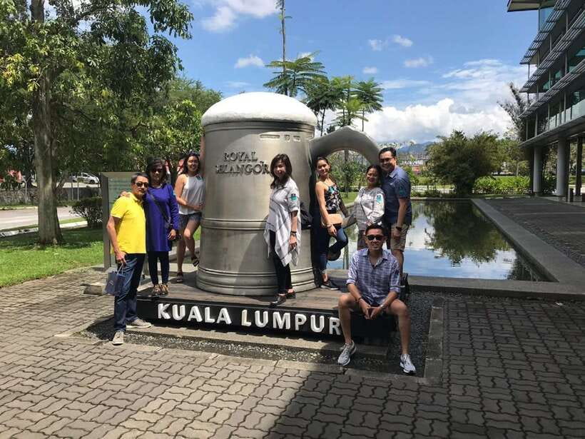 Private KL City Tour with Petronas Twin Towers & Batu Caves - Merdeka Square and the old center