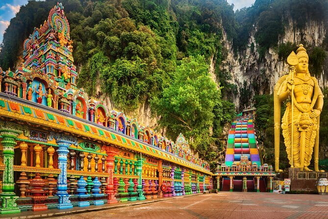 Private Kuala Lumpur City Tour : Petronas Twin Tower & Batu Caves - Petronas Twin Towers, Kuala Lumpur’s signature view