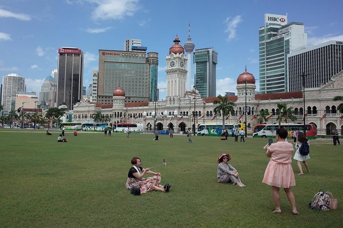 Private Kuala Lumpur Night Market And Food Tour - Private transport and guide service