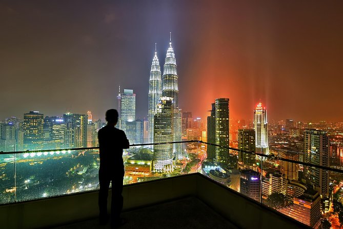 Private Kuala Lumpur Photographic Tour With Petronas Towers & Sky Box K.L Tower - Two towers, two very different city views