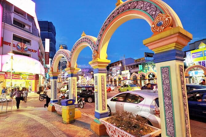 Private Night Tour : Kuala Lumpur Heritage Under The Lights - Sri Maha Mariamman Temple, a colorful first stop