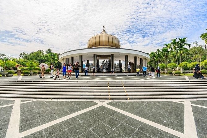 Private Shore Excursion from Klang Port to KL city tour - Istana Negara and Malaysia’s royal setting