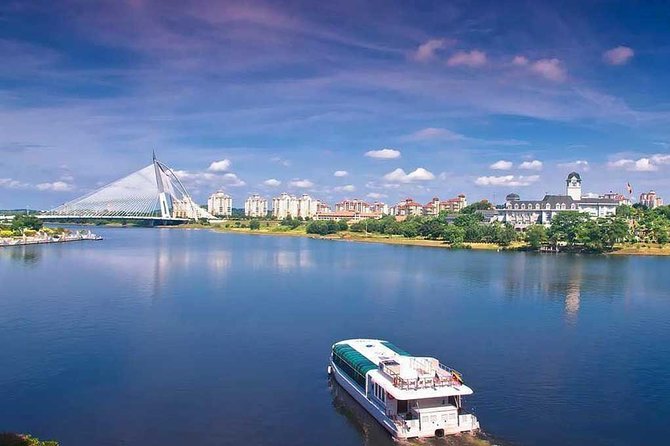 Putrajaya City Tour with Batu Caves & Sight Seeing Cruise - Perdana Putra is a look at Malaysia’s government center