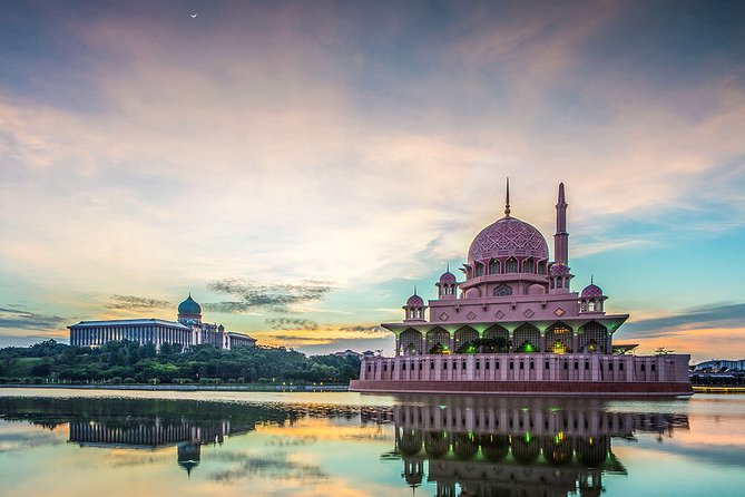 Putrajaya City Tour with Batu Caves & Sight Seeing Cruise - Taman Wawasan shows Putrajaya’s softer side