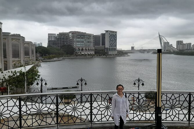 Putrajaya Tour From Kuala Lumpur - Millennium Monument and waterfront views