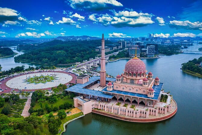 Putrajaya Tour From Kuala Lumpur Includes Batu Caves - Key points at a glance