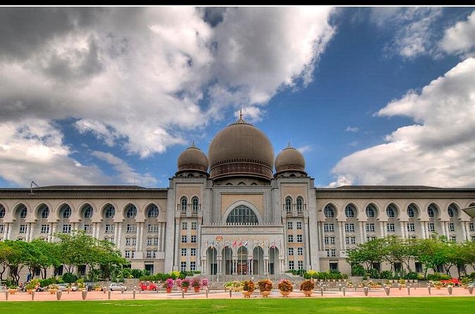 Putrajaya Tour with Traditional Boat Cruise & Pink Mosque (Private) - Seven bridges and one very large roundabout
