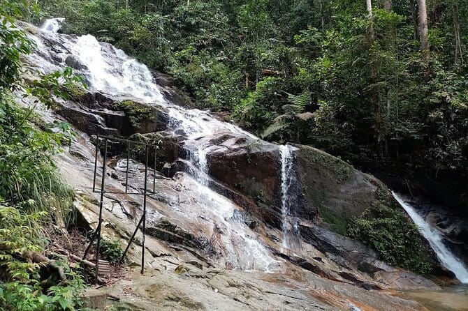 Rainforest-Cascading Waterfall & Batu Cave (Private Tour) - A note about the third attraction