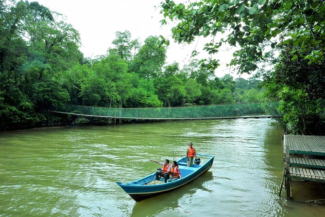 Taman Negara Day Trip from Kuala Lumpur with Lunch - The boat ride and forest skills